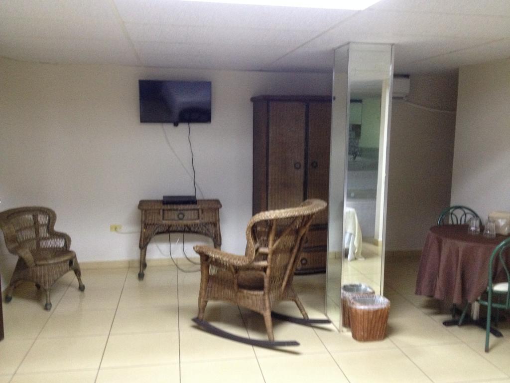 Arecibo Inn חדר תמונה