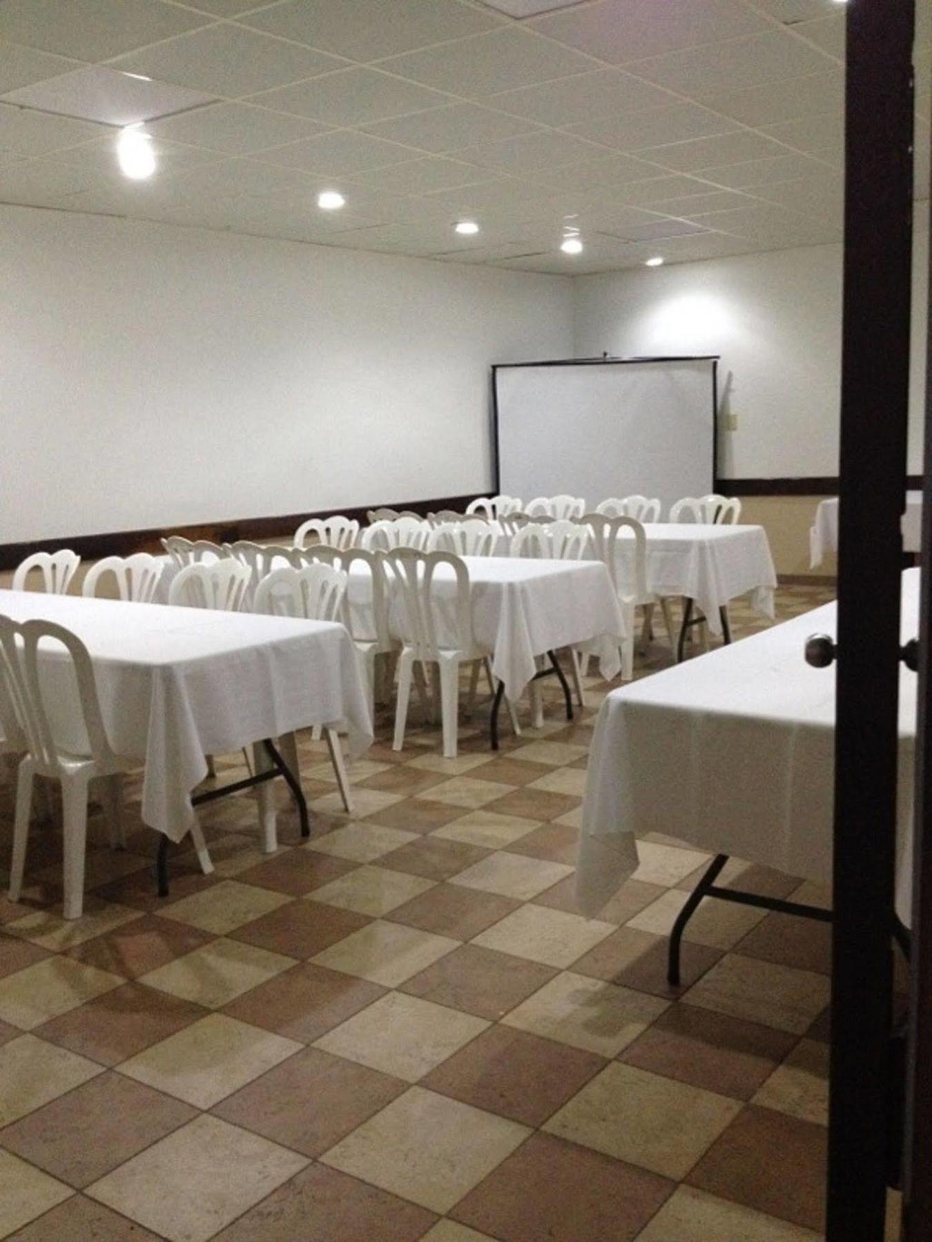Arecibo Inn מראה חיצוני תמונה
