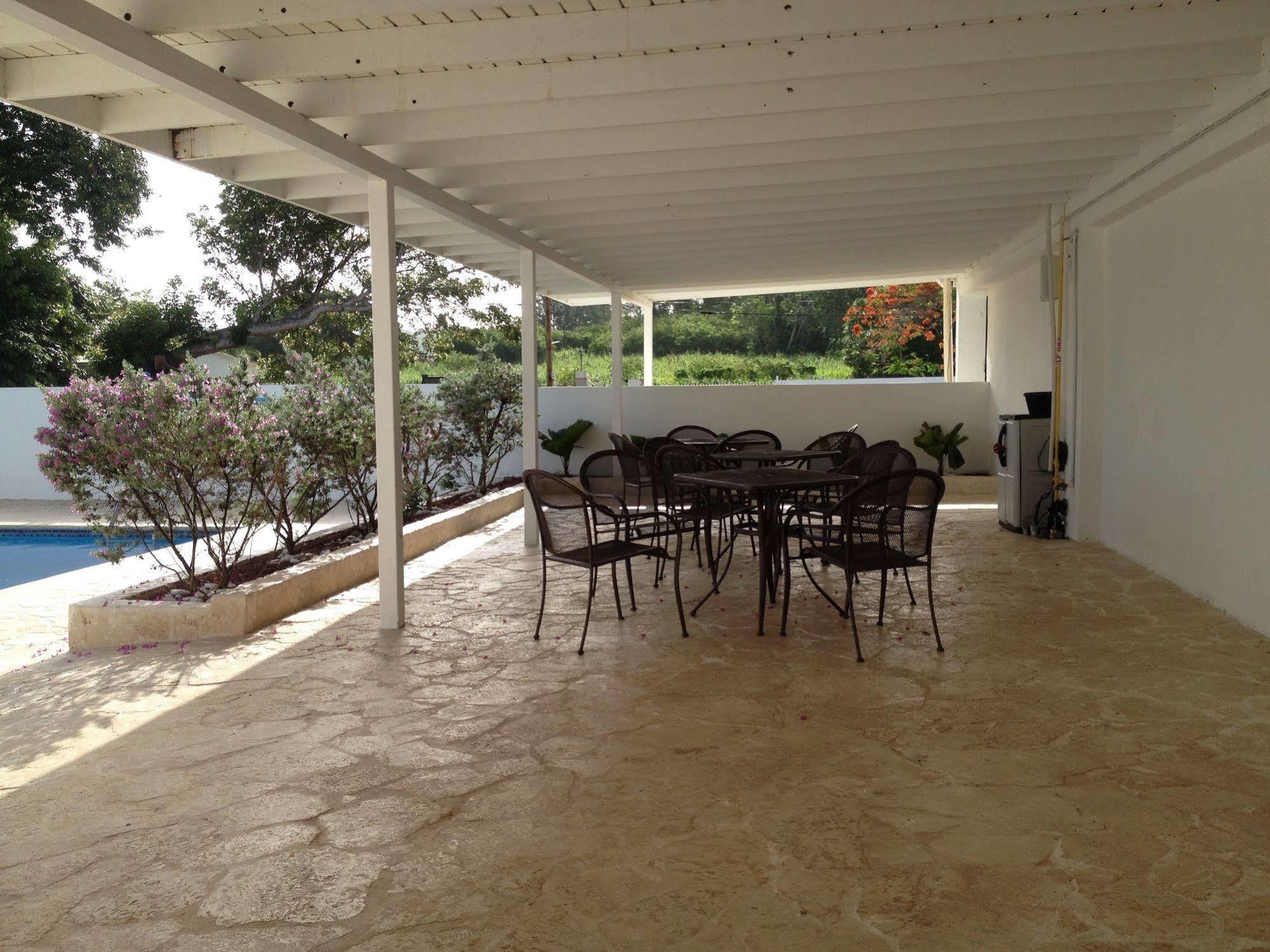Arecibo Inn מראה חיצוני תמונה