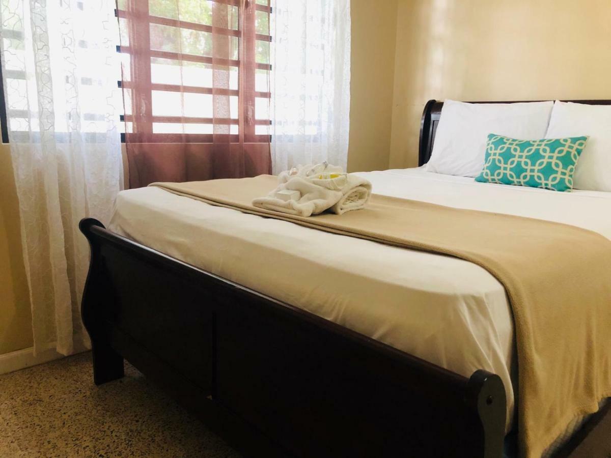 Arecibo Inn מראה חיצוני תמונה